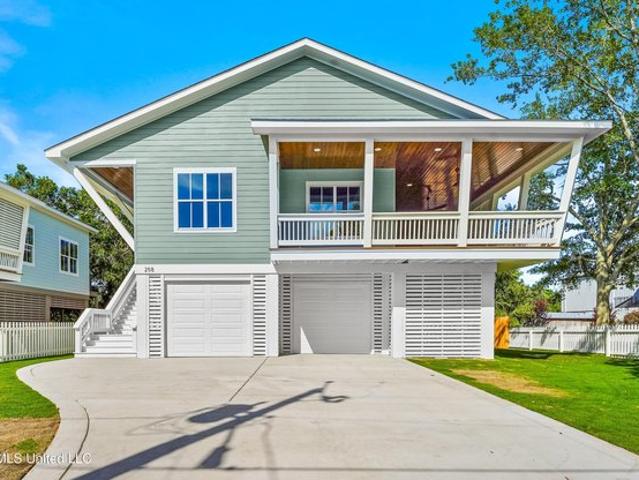 House for sale in Pass Christian, Mississippi