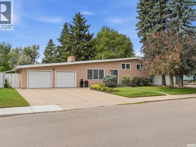 House for sale in Saskatoon, Saskatchewan