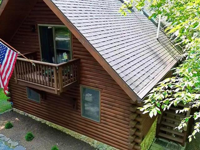 House for sale in Lakeville, Pennsylvania