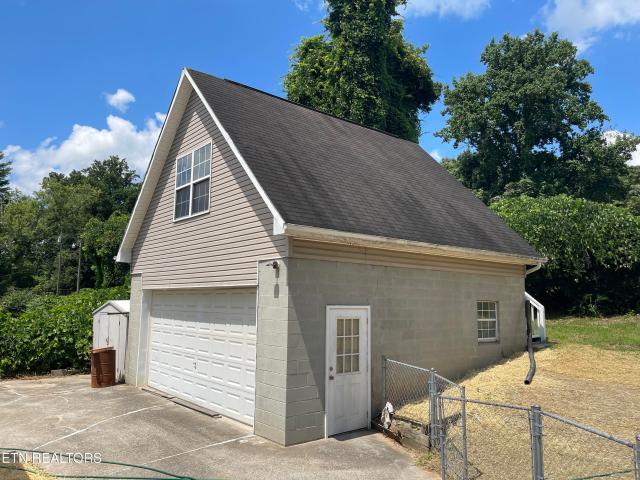 House for sale in Clinton, East Tennessee