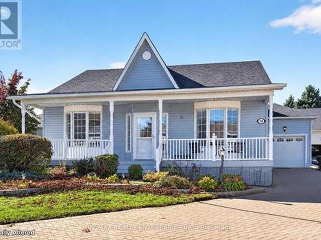 Condo for sale in Hamilton, Golden Horseshoe