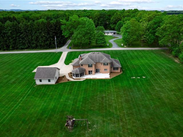 House for sale in Renfrew