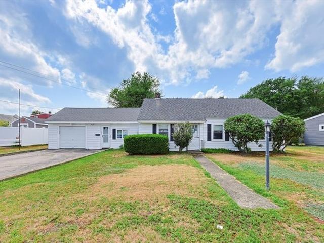 House for sale in Braintree, Massachusetts
