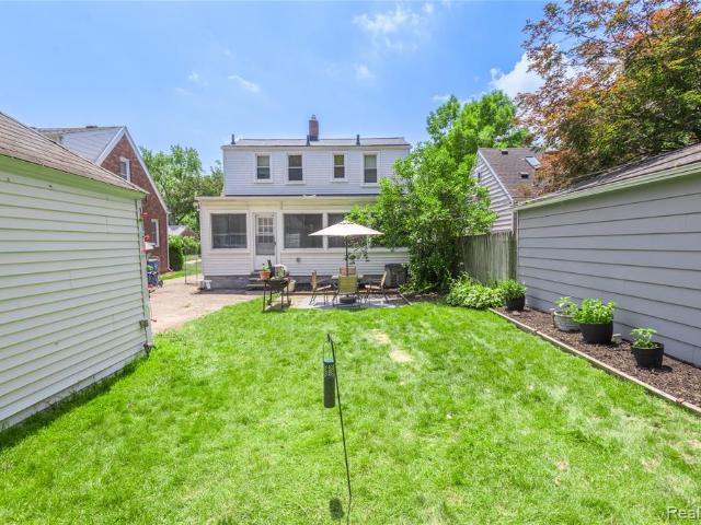 House for sale in Dearborn Heights