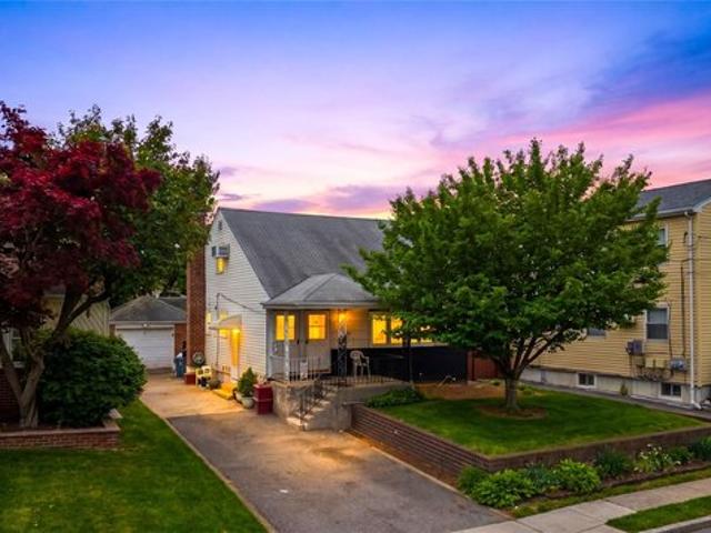 House for sale in Queens, Arverne
