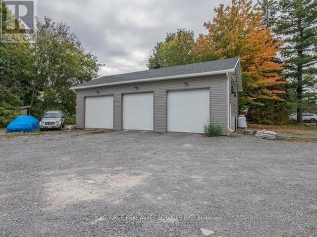 Commercial for rent in West Carleton-March, Ottawa