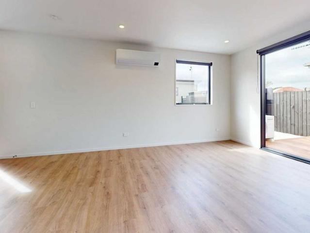 Townhouse for rent in Linwood, Linwood-Central-Heathcote Community