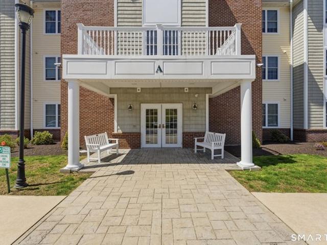 Condo for sale in Groton, Connecticut