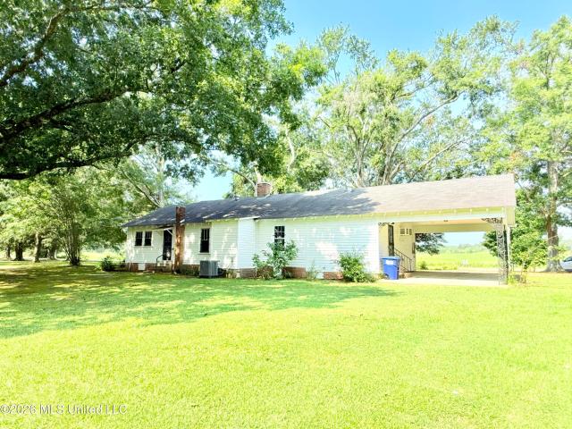 House for sale in Duck Hill, Mississippi