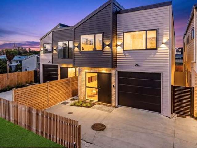 Townhouse for sale in Owhata, Oroua County