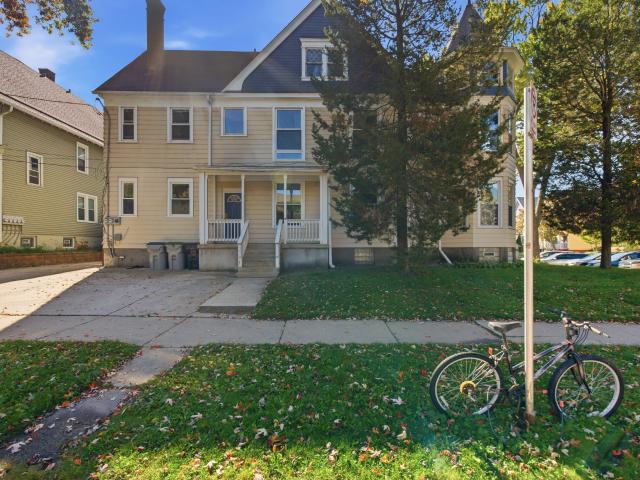 House for sale in Murray Hill, Milwaukee