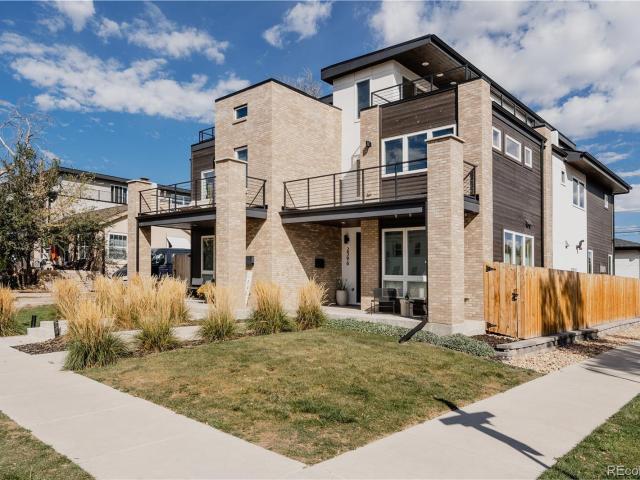 Townhouse for sale in Denver