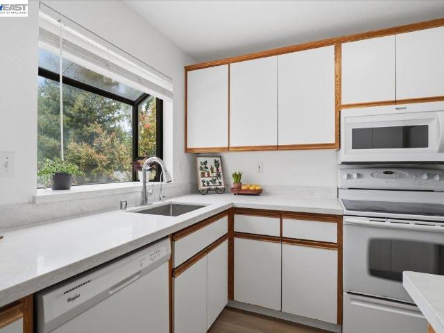 Condo for sale in Walnut Creek, California