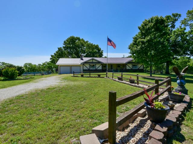 House for sale in Barry, Missouri