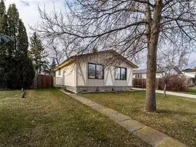 House for sale in East St. Paul, Manitoba