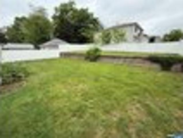 Condo for sale in Elmwood Park, New Jersey