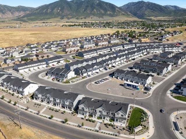 Townhouse for sale in Tooele