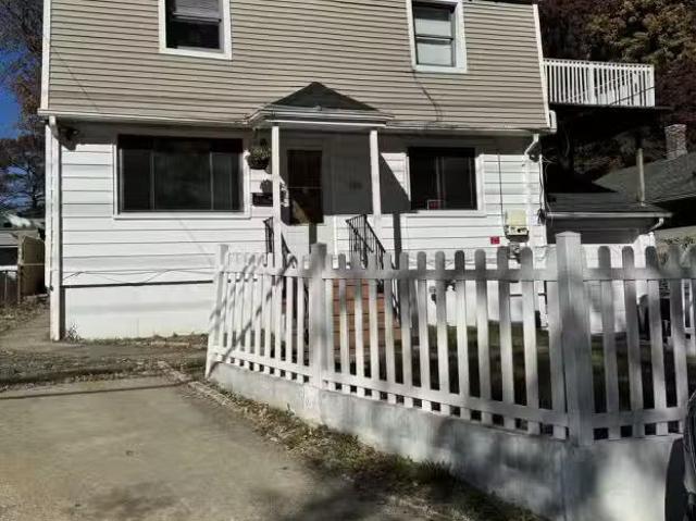 House for rent in Waterbury
