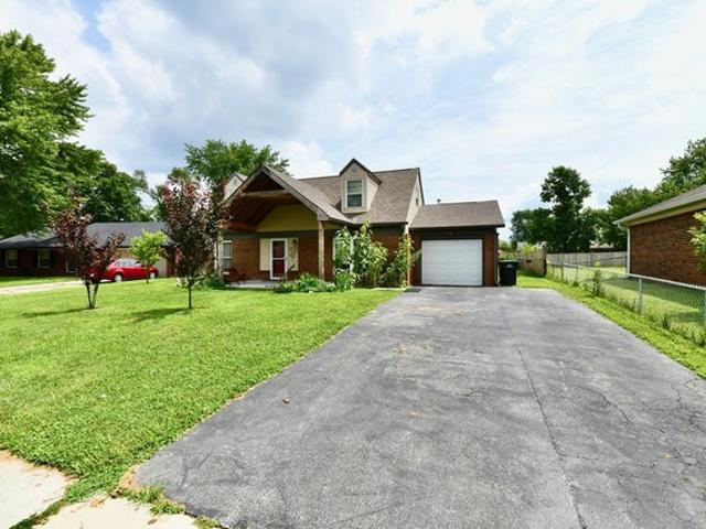 House for sale in Whiteland, Indiana