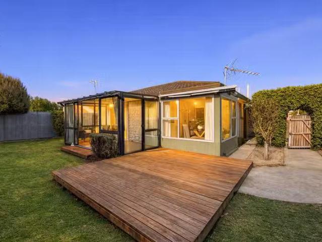 House for sale in Chaslands, Canterbury