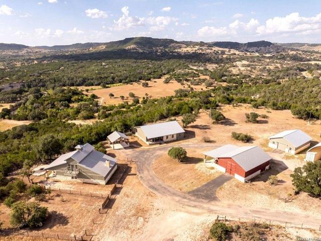 Farm for sale in Pipe Creek, Texas