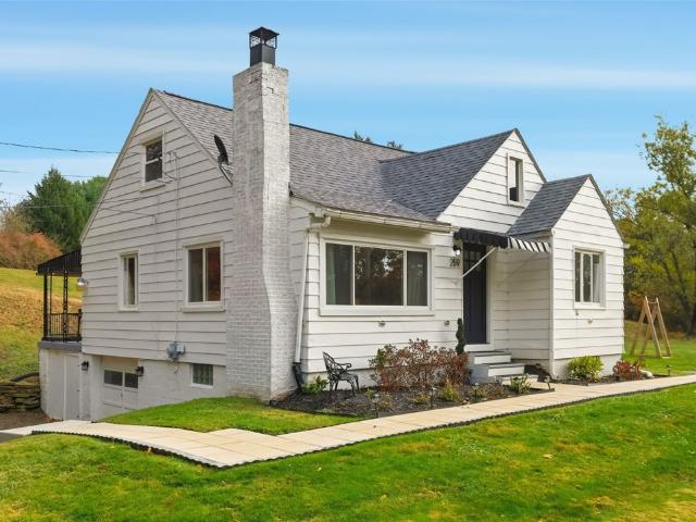 House for sale in Indianola, Pennsylvania
