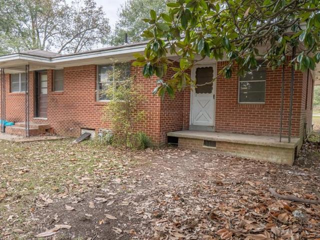 House for sale in Mantachie, Mississippi