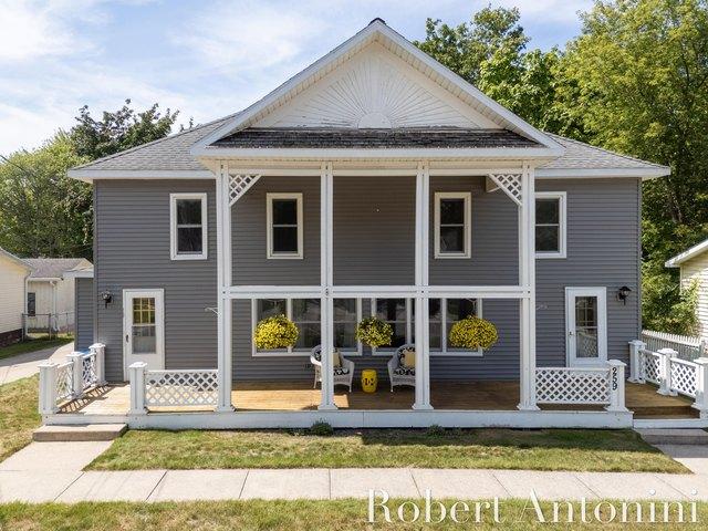 House for sale in Pentwater, Michigan