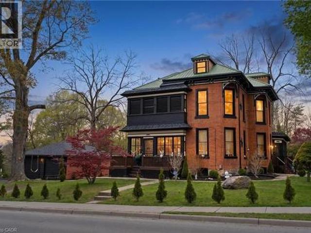 House for sale in Delhi, Ontario