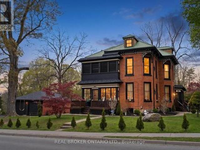 House for sale in Delhi, Ontario