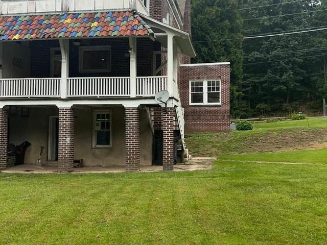 Townhouse for sale in Lavelle, Pennsylvania