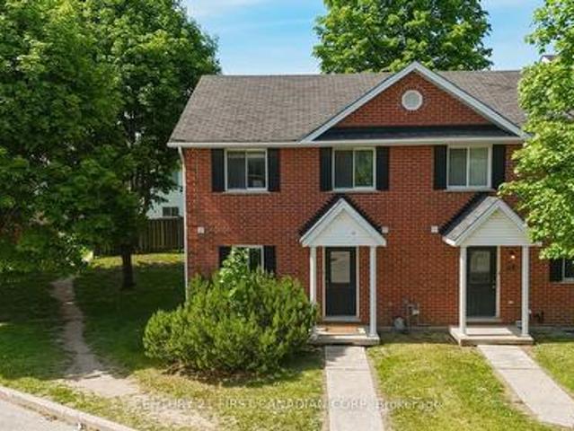 Townhouse for sale in Arva, Ontario