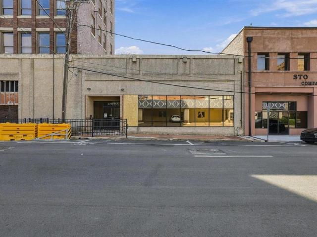 Commercial for sale in Paris, Lamar County