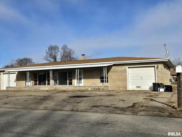 House for sale in Fulton, Illinois
