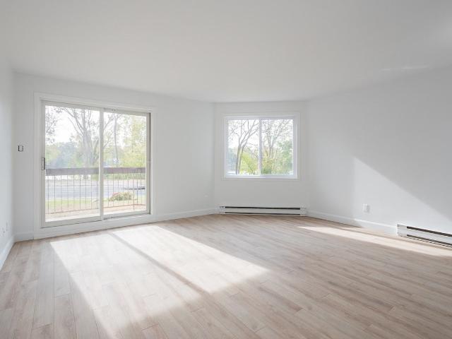 Apartment for rent in La Vallée-du-richelieu, Quebec