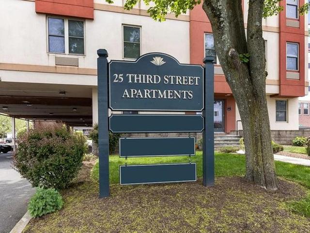House for sale in Cos Cob, Connecticut