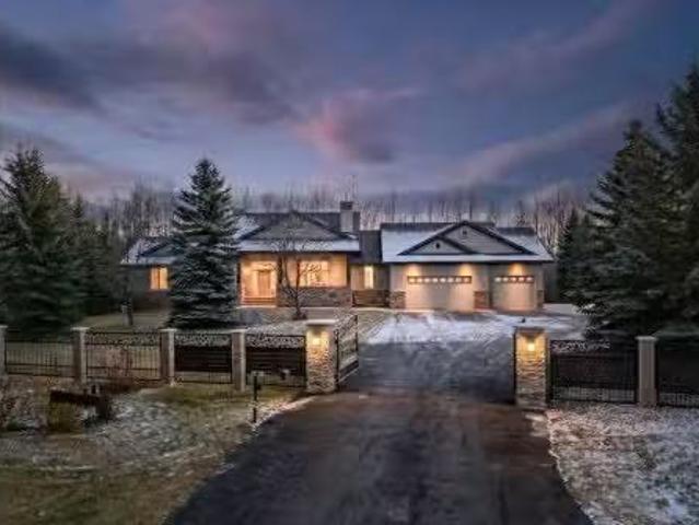 House for sale in Alberta