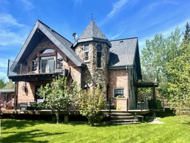 House for sale in Alberta