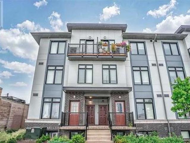 Townhouse for sale in Woburn, Ontario