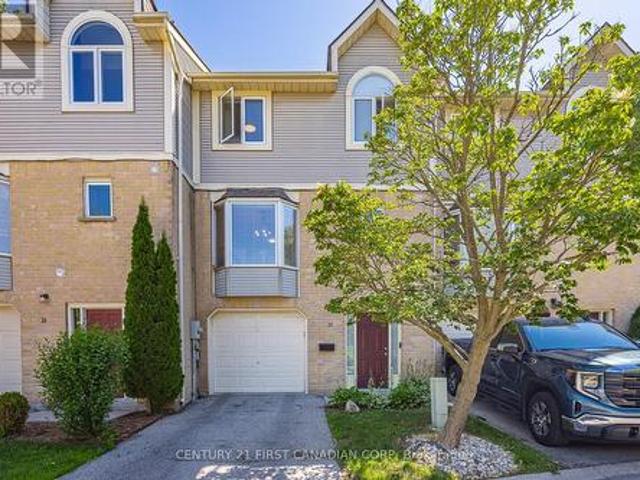 Townhouse for sale in Arva, Ontario