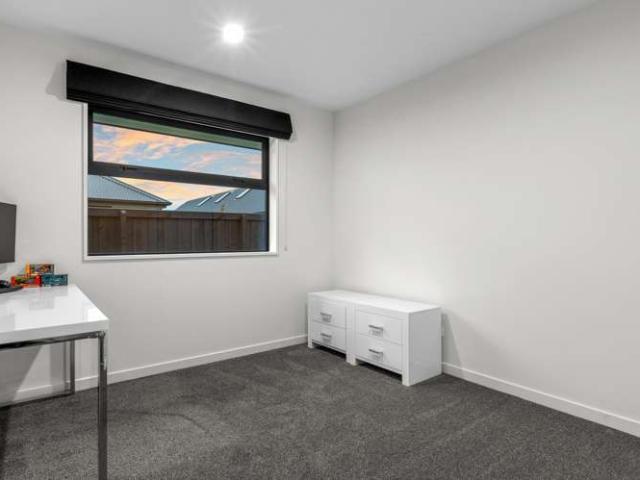 House for sale in Chaslands, Canterbury