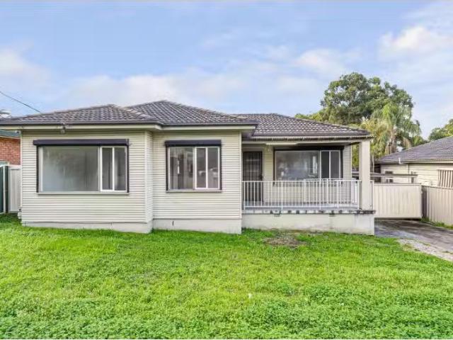 House for rent in Old Guildford