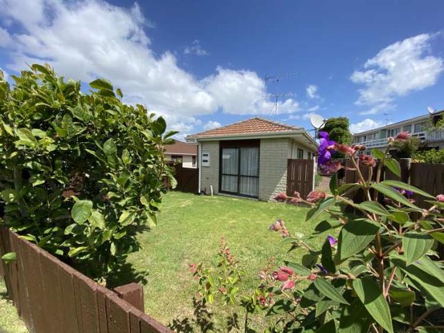 Apartment for rent in Panmure