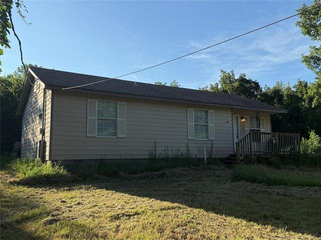 House for sale in McLoud, Pottawatomie County