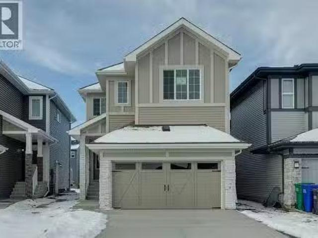 House for sale in Town of Cochrane, Alberta