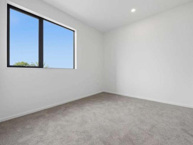 Townhouse for sale in New Lynn, Oroua County