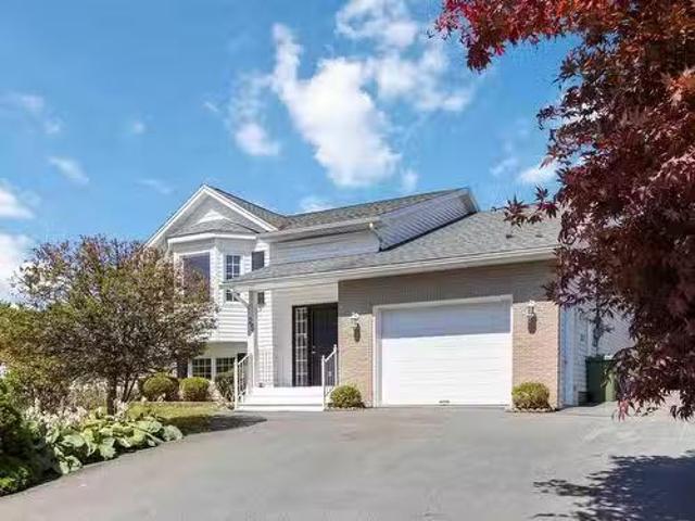 House for sale in Dartmouth, Nova Scotia
