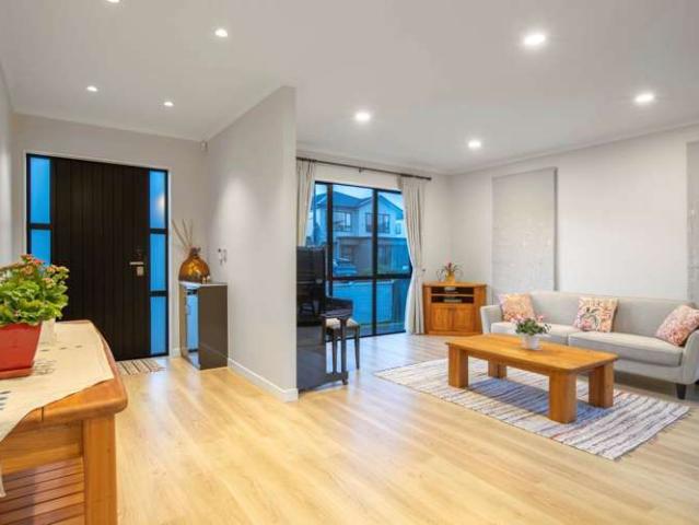 House for sale in Paremoremo
