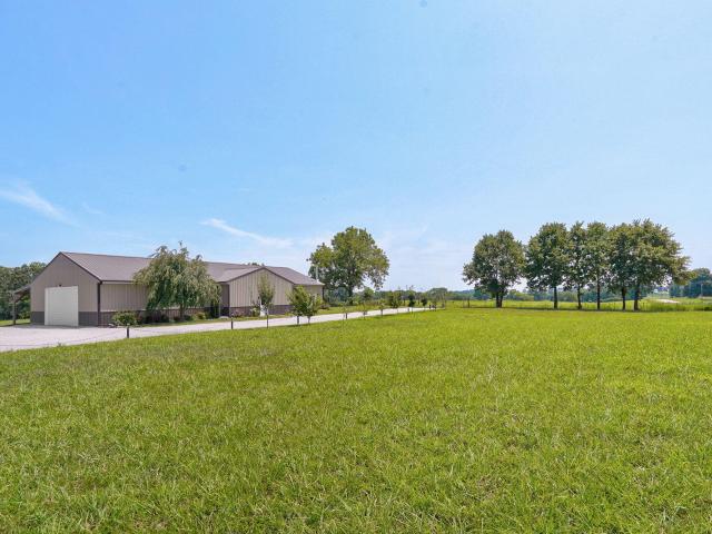 House for sale in Stone, Missouri