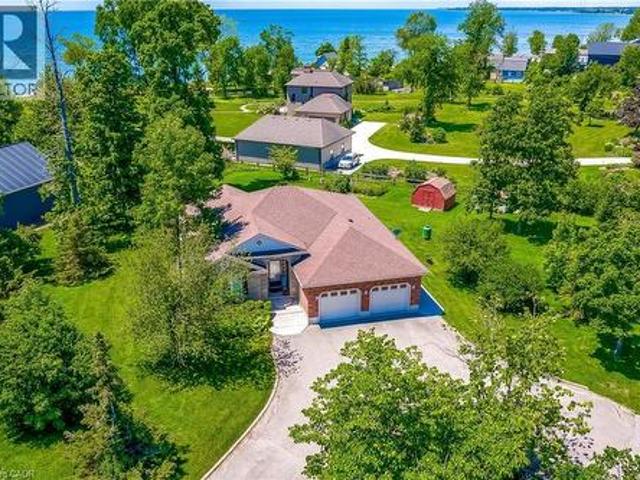 House for sale in Ontario